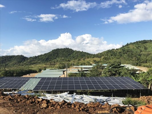 Một dự án điện mặt trời mái nhà trên đất nông nghiệp ở Đắk Lắk. Ảnh: Bảo Trung