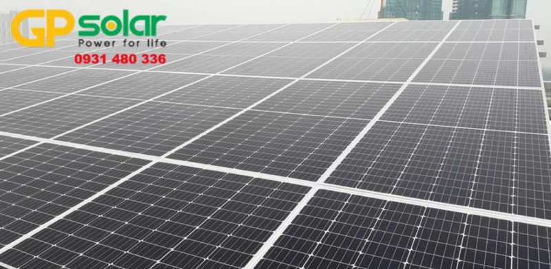 EVN cam kết hỗ trợ tối đa để phát triển điện mặt trời áp mái 7 • hinh thu te lap dat tam pin jasolar 1024x500 1