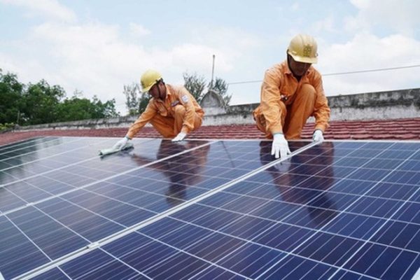 Đầu tư điện mặt trời áp mái phục vụ hoạt động dân sinh và cơ quan công sở