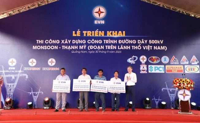 EVN rót hơn 1.100 tỉ đồng làm đường dây kéo điện từ Lào về Việt Nam