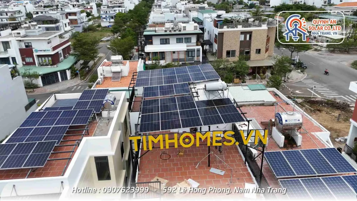 &bull; He thong Dan pin nang luong mat troi san thuong 2025