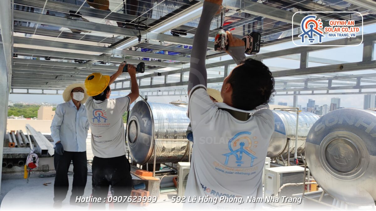 Lắp Đặt Mái Che Điện Mặt Trời - Giải Pháp Tối Ưu Không Gian & Năng Lượng Bền Vững 45 • IMG 20250806 104622