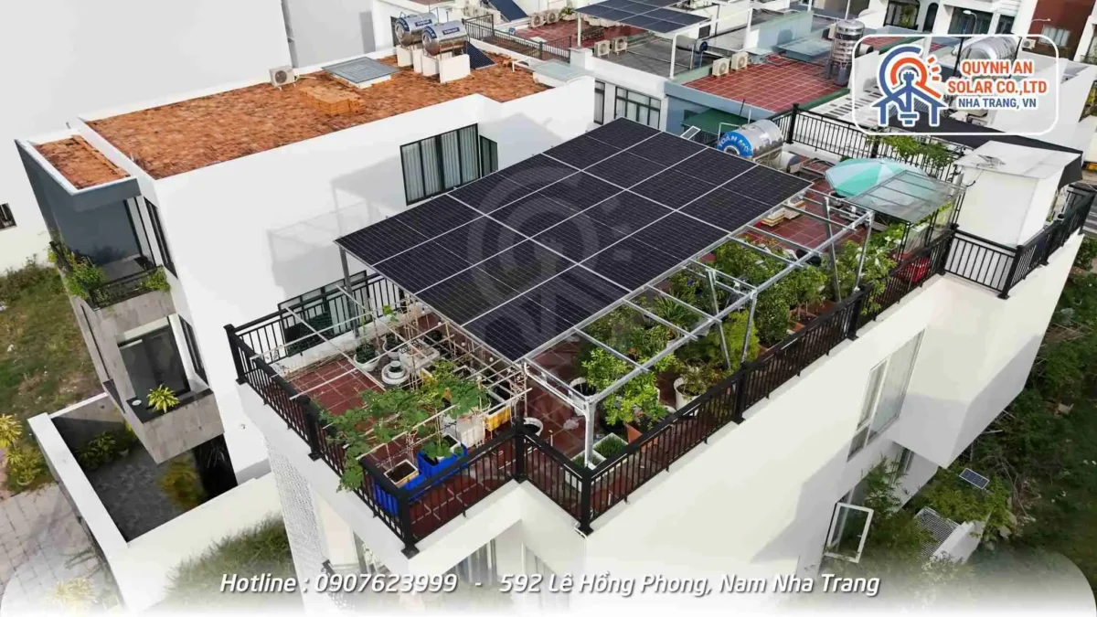 &bull; Lap dan pin nang luong mat troi cho san vuon tren san thuong 2025